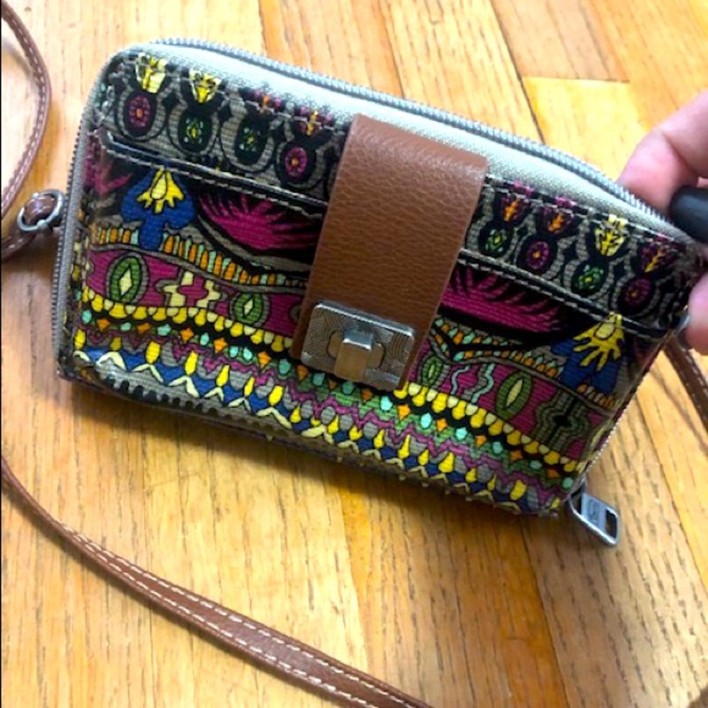 SakRoots wristlet/crossbody wallet